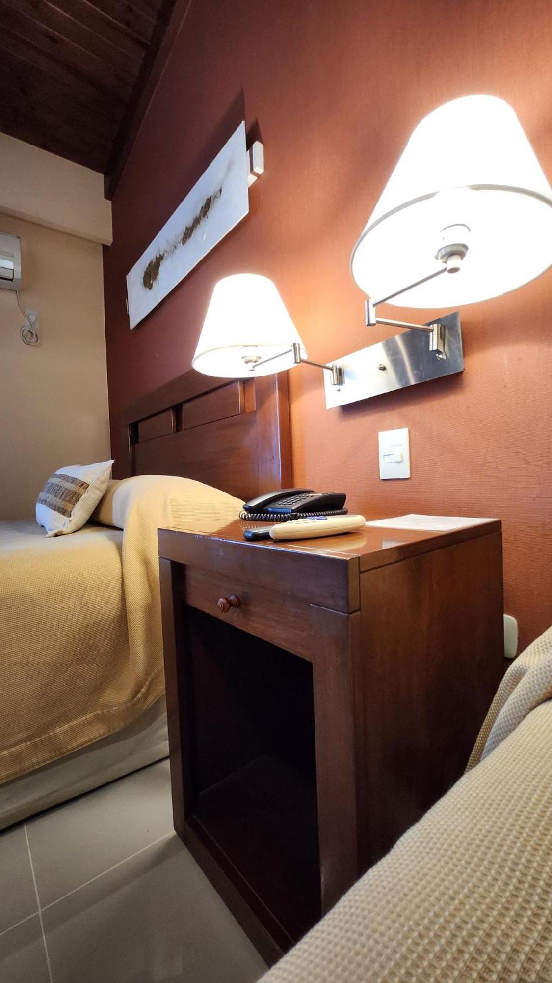 Howard Johnson Inn Росарио-де-ла-Фронтера Экстерьер фото